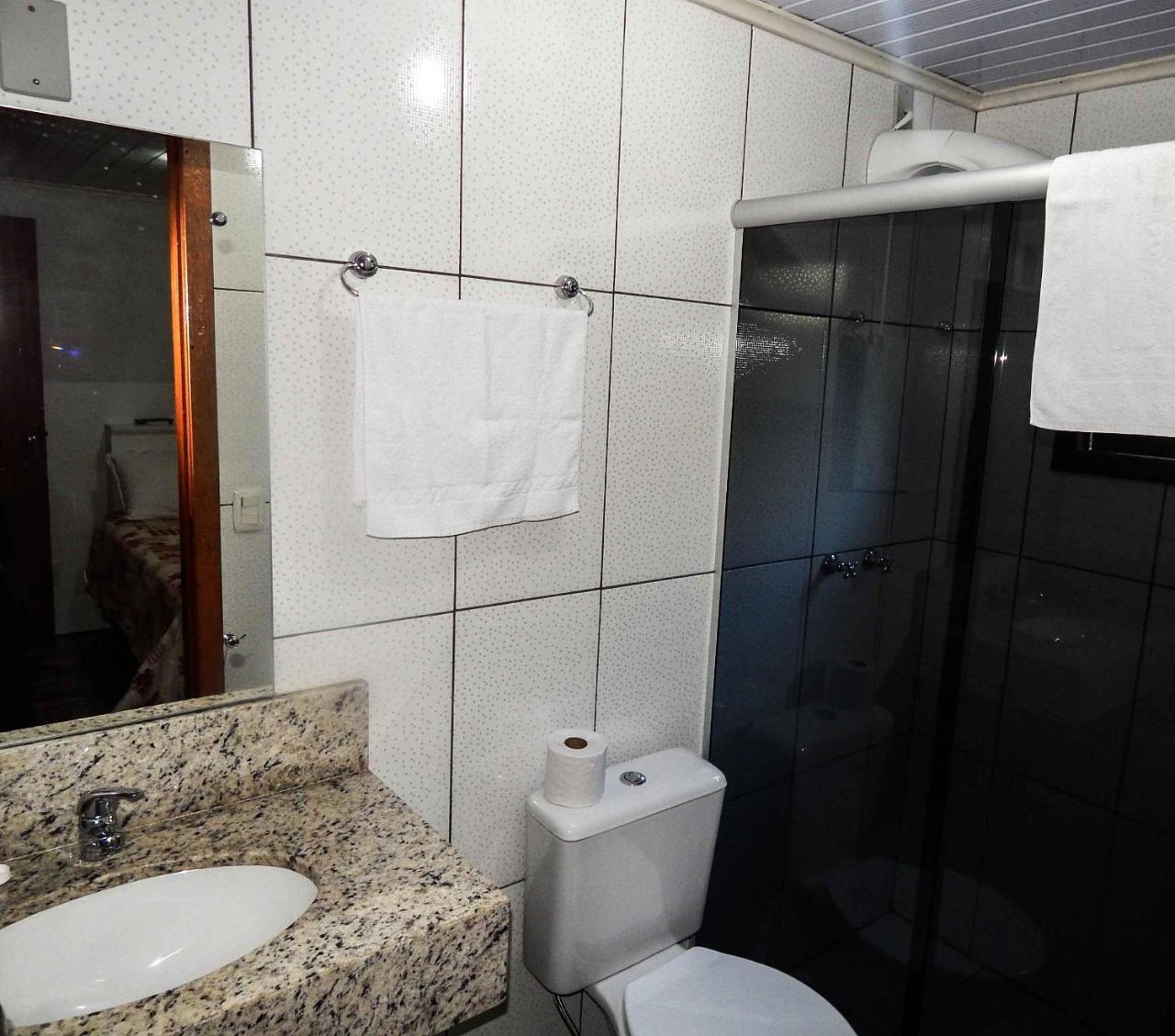 Gramado Suites Residence Possui 5 Quartos E 5 Banheiros Ngoại thất bức ảnh